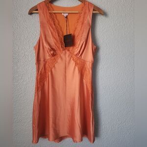 Le Lis Orange Lace Trim Chemise